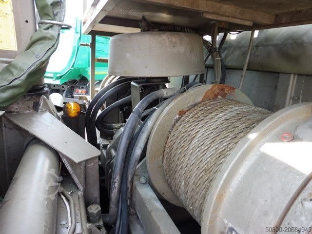 Crane yang terpasang pada truk MAN OAF-34440VFA-AD 8x8, Seilwinde, Kran, AHK,Allrad