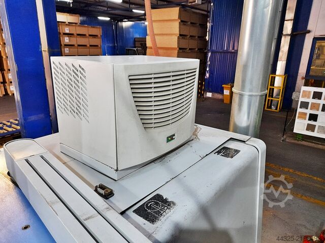 带自动送料功能的板锯 HOLZMA HPL 510/43/22