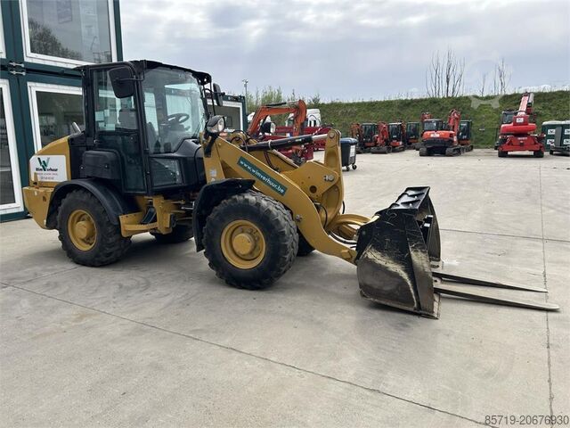 Lader CAT 906M (8758)