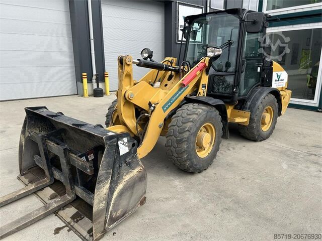 Lader CAT 906M (8758)