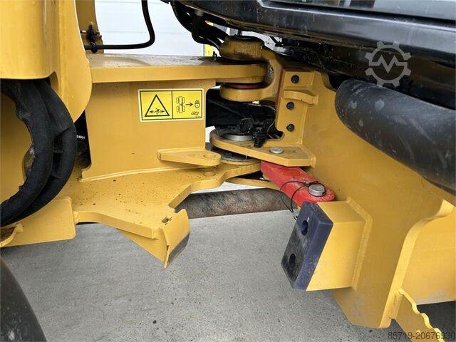 Lader CAT 906M (8758)