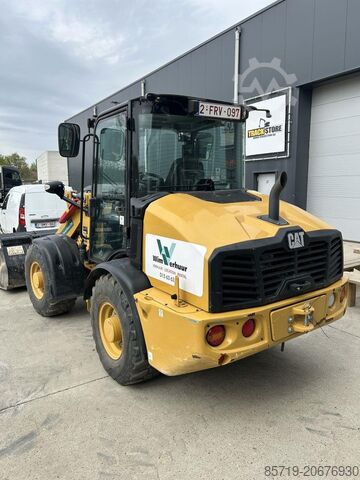 Lader CAT 906M (8758)