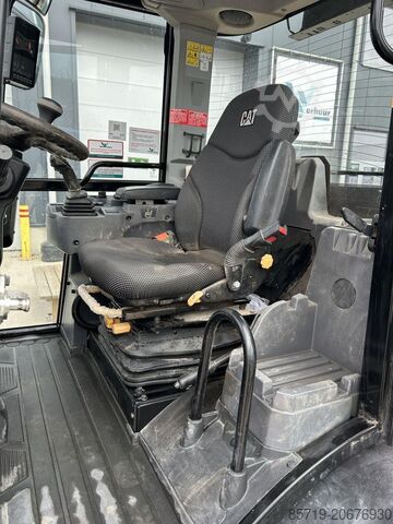 Lader CAT 906M (8758)