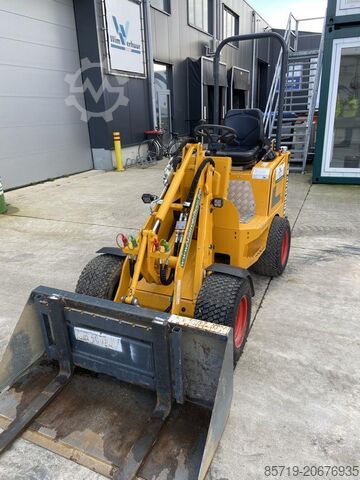 Lader Knikmops KM100 (7123)