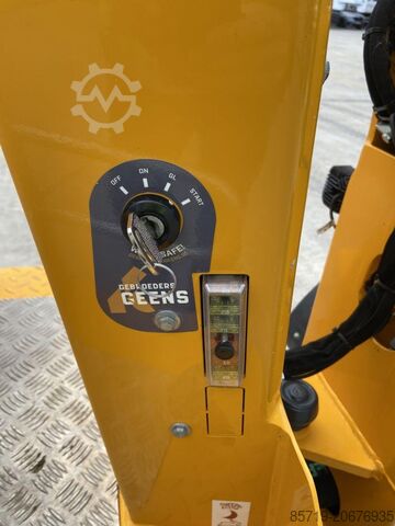 Lader Knikmops KM100 (7123)