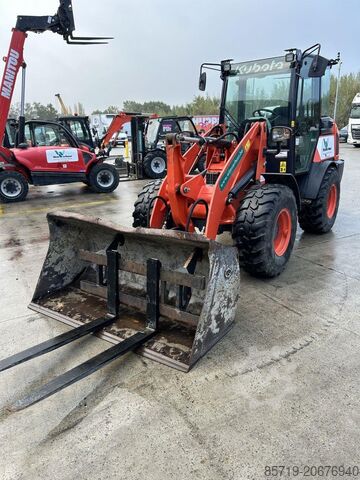 Lader Kubota R070 (6678)