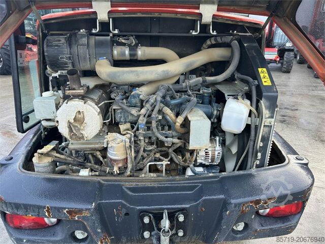 Lader Kubota R070 (6678)