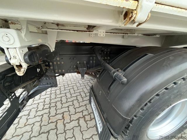 Three-sided tipper truck VOLVO FM 330 4x2 2-Achs Kipper Meiller