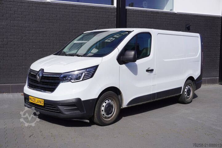 Panelvan Renault Trafic 2.0 dCi 130PK EURO 6 - Airco - Navi - Ca...