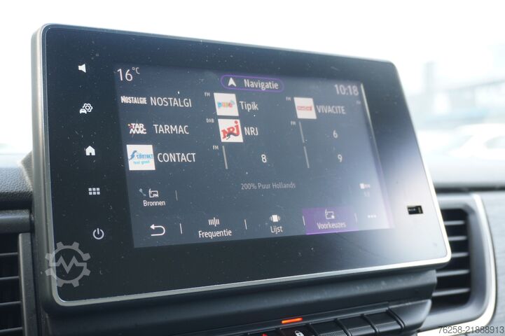 Panelvan Renault Trafic 2.0 dCi 130PK EURO 6 - Airco - Navi - Ca...