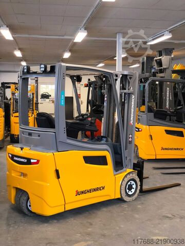 Vehículo eléctrico de 3 ruedas Jungheinrich EFG 216k - Service Neu - Batterie 95% + Garantie
