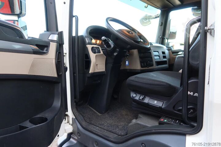 手提箱 Heiwo TGM 15.290 Trekker + Heiwo city trailer geïsole...