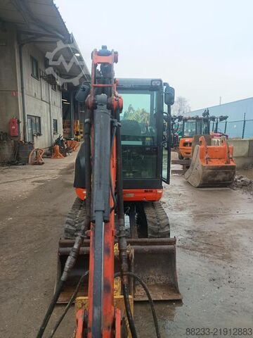 小型挖掘机 Kubota KX027-4