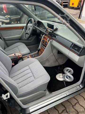 厢式货车 MERCEDES-BENZ 200E