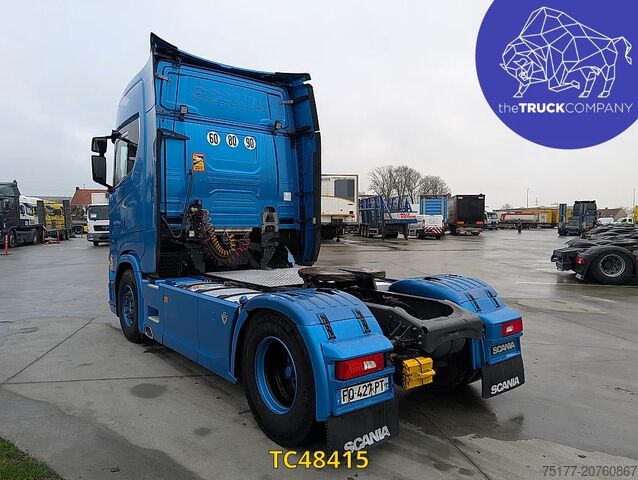 স্ট্যান্ডার্ড SZM Scania S 520