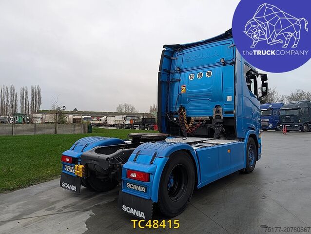 স্ট্যান্ডার্ড SZM Scania S 520