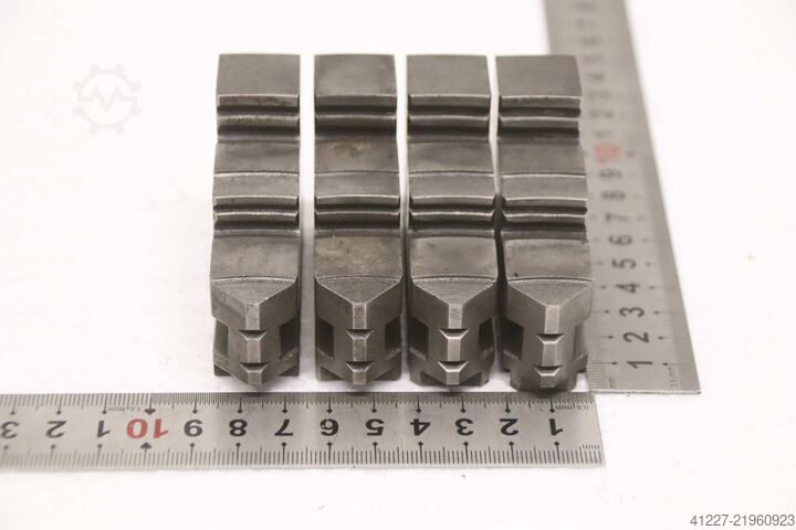 Interchangeable jaws four-jaw chuck unbekannt Breite 20 mm