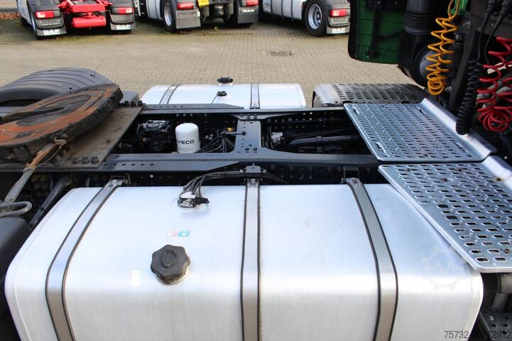 Влекач за голям обем Iveco S-Way 510 Retarder Alufelgen Navi 2 x Kühlbox