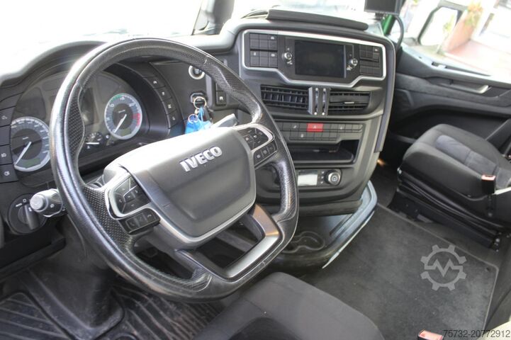 Влекач за голям обем Iveco S-Way 510 Retarder Alufelgen Navi 2 x Kühlbox