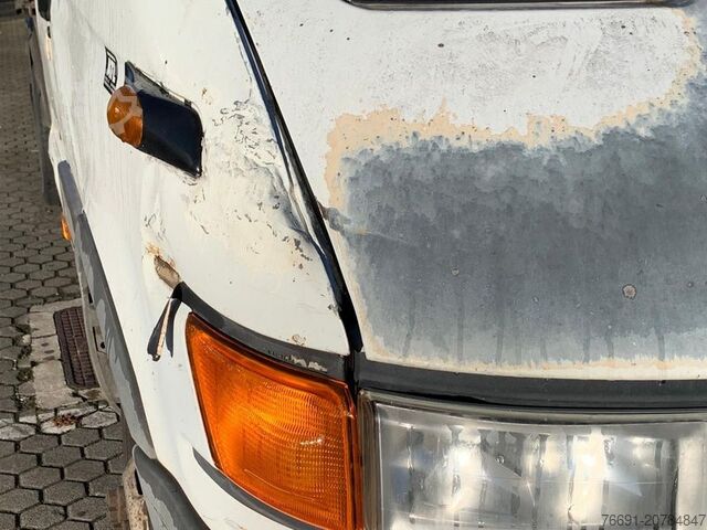 Billenőplatós furgon Iveco Daily 35C11 - 7 posti - Km 166.400