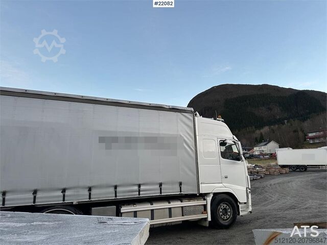 Valise Volvo FH16 700 Tandem Box Truck with Lift and Onspot