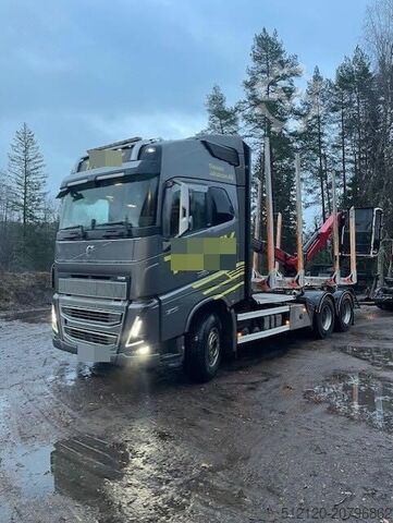 Transporteur de bois Volvo FH16 750 6x4 timber truck with Epsilon M12 crane