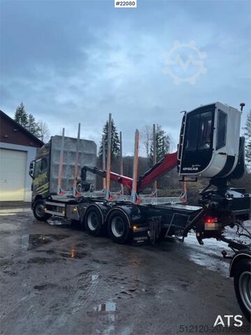 Transporteur de bois Volvo FH16 750 6x4 timber truck with Epsilon M12 crane