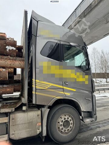 Kokmateriālu transportieris Volvo FH16 750 6x4 timber truck with Epsilon M12 crane