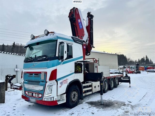 Camion-grue Volvo FH540 8x4 Tridem Crane truck w/ 50 t/m HMF crane w