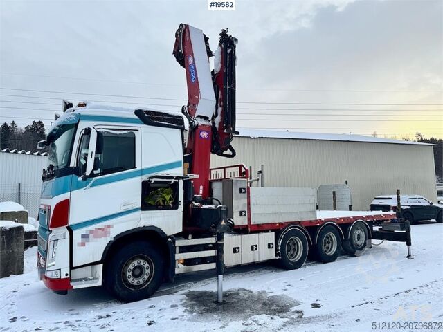 Camion-grue Volvo FH540 8x4 Tridem Crane truck w/ 50 t/m HMF crane w