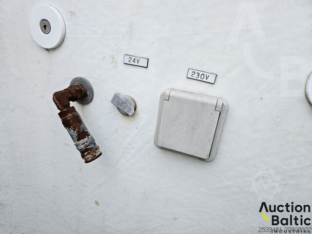 Nákladné vozidlo s pracovnou plošinou Versalift VDT-170-F