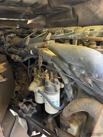 Renault Kerax 340 – χειροκίνητη αντλία – πλήρως χαλύβδινη ανάρτηση Renault Kerax **340-MANUAL PUMP-FULL STEEL SUSPENSION**