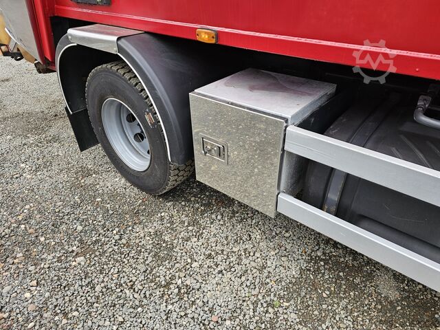 쓰레기 수거차 Volvo FL240 mit NTM 12cub K-2KMAXI 7.9+4.1 EUR