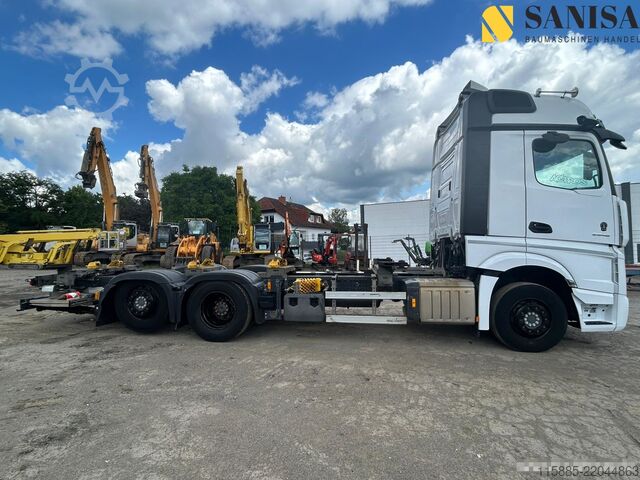 Kamion sa zamjenjivom nadogradnjom Mercedes-Benz Actros 2548/Angel Mirror/TÜV:01.27/Xenon