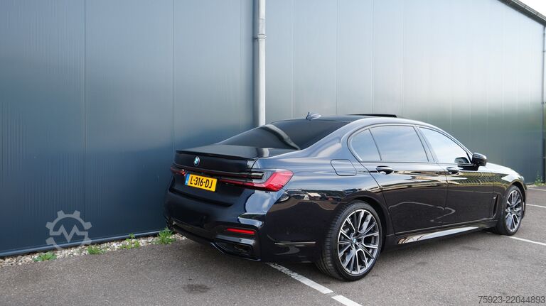 Transportasi penumpang BMW 745Le xDrive Hybrid 6-cyl