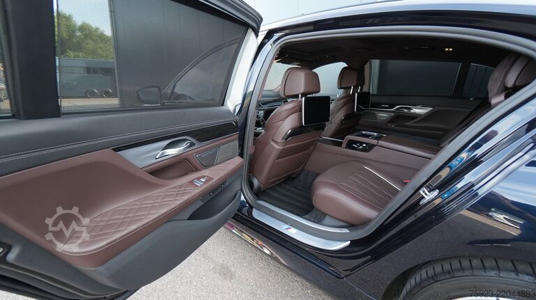 Transportasi penumpang BMW 745Le xDrive Hybrid 6-cyl