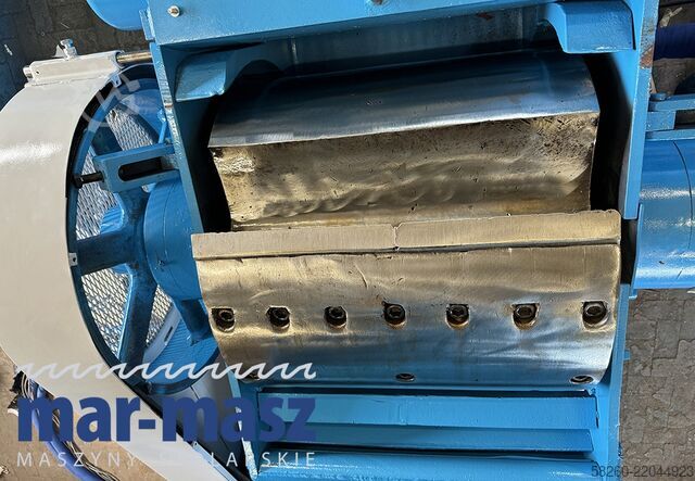 Makinë copëtuese druri Klockner 200x500H-4WT