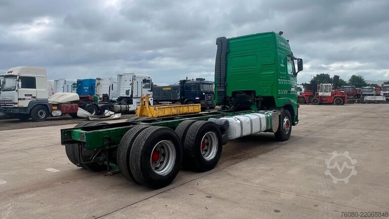 Chassis med førerhus Volvo FH 520 (6X4 / LONG CHASSIS / FRONT STEEL)