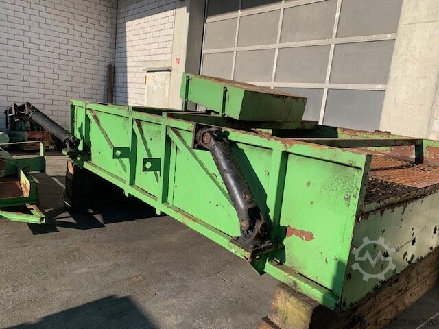 Dikey elek / Titreşimli ayırıcı Drevostroj TS 120