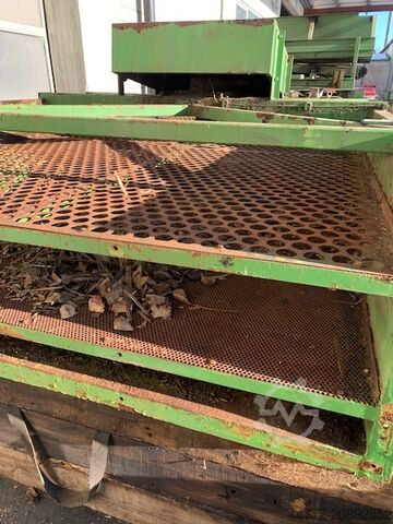 Dikey elek / Titreşimli ayırıcı Drevostroj TS 120