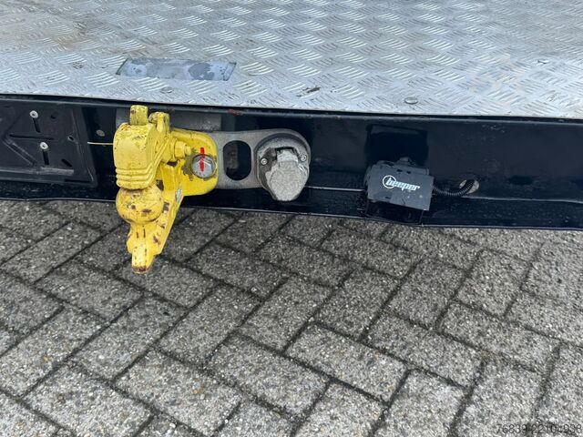 Platform pengangkatan Mercedes-Benz Sprinter 314 CDI 277 draaiuren