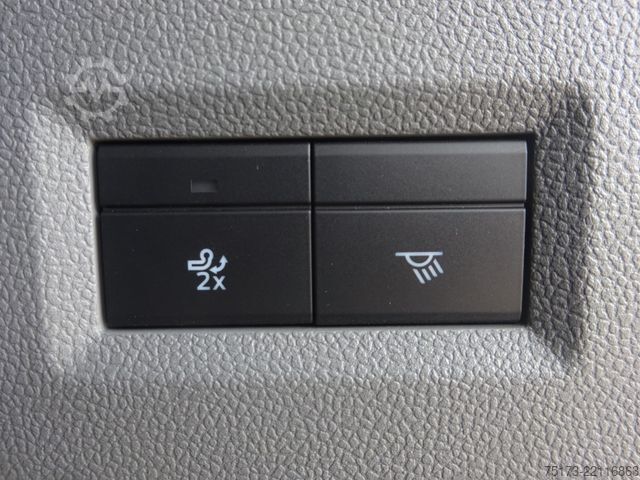 マイクロバス FORD Tourneo Custom 320L1 Active AWD AT AHK Exklusiv