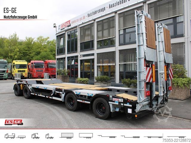 低平板挂车 SCHWARZMÜLLER Tieflader mit gekröpftem Plateau