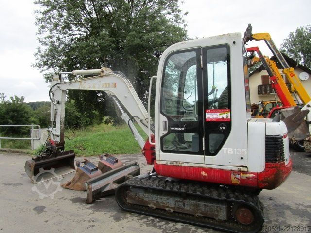 Miniexcavadora Takeuchi Takeuchi TB135