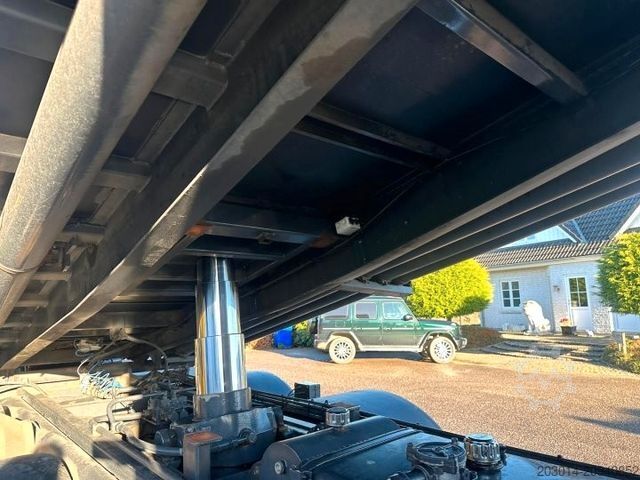 Truk jungkit MERCEDES-BENZ Actros 2551 Dreiseiten Getreidekipper 6x2