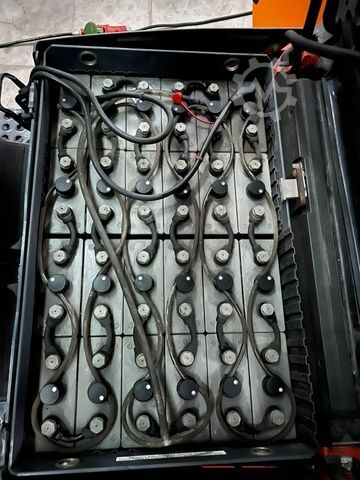 Čelni viličar JUNGHEINRICH EFG 215 / Triplex: 4.25m! / SS / 4.168h / 2024