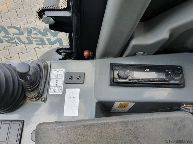 Utovarivač na kotačima WACKER WL34 (RL40) / Schaufel + Gabel / nur 743h / 62PS