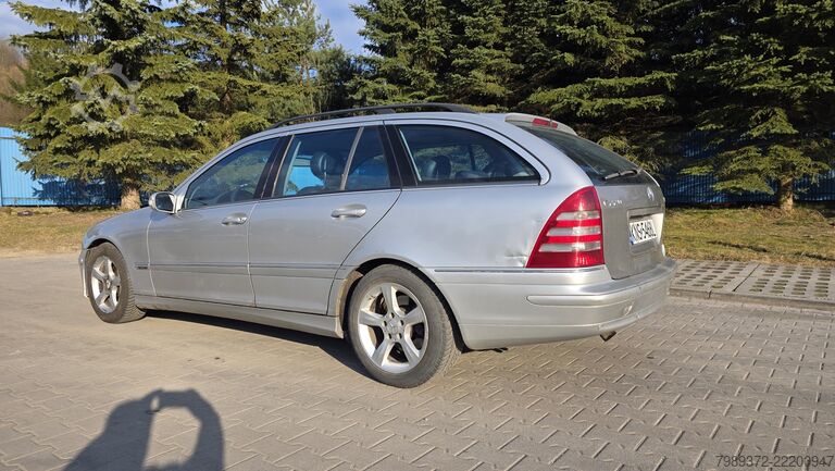 Mercedes-Benz C-класс 2004 года Mercedes-Benz Klasa C
