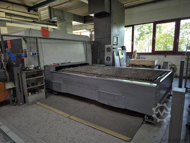 Laser cutting machine Bystronic BySprint Fiber 3015