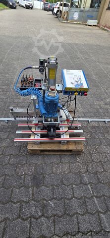 آلة حفر التجهيزات مع وحدة تغذية أفقية. Hettich Blue Max 19 - FS